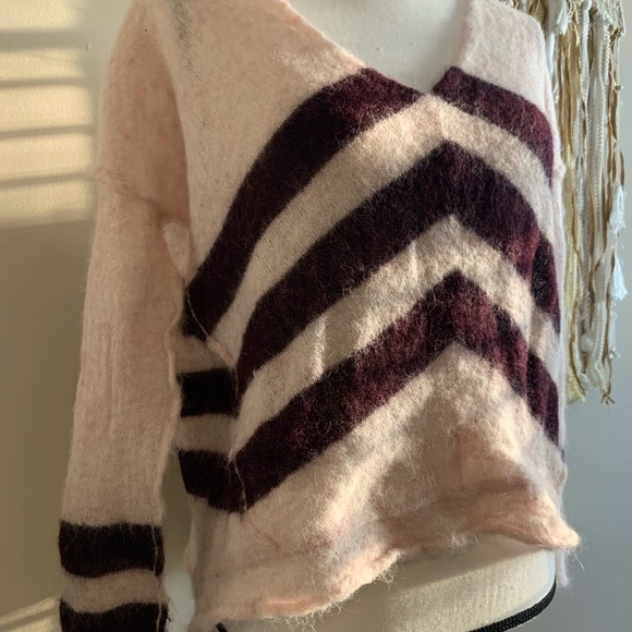 Free People size large v-neck striped fuzzy sweater 💕 - Picture 3 of 7